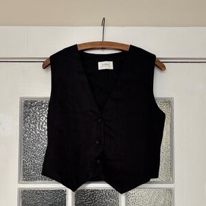 Dissh Linen Button-Up Vest